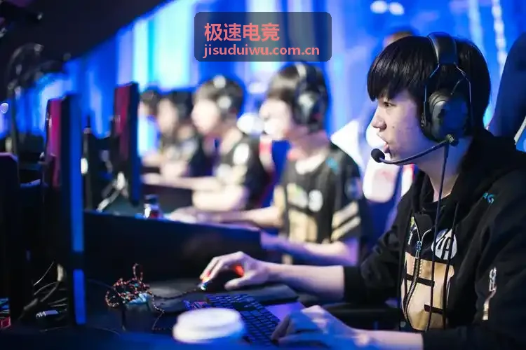 极速电竞DOTA2年终总决赛舞台